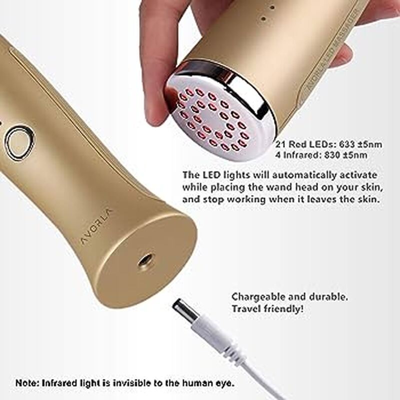 EASILY CHARGES DIRECTLY INTO ANY CHARGER.